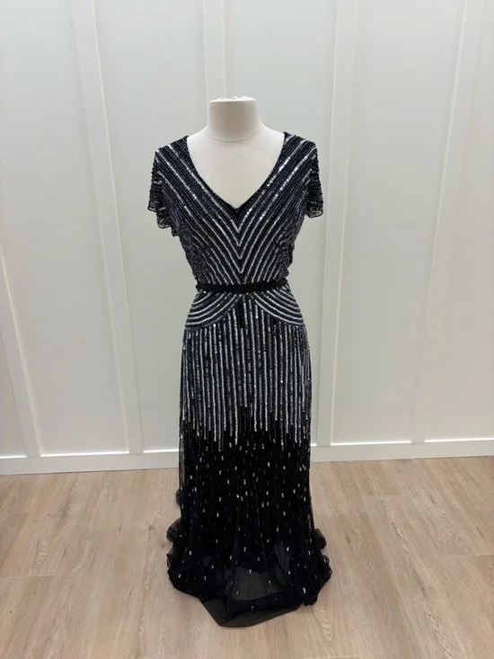 Adrianna Papell Black and Silver Sequin V-Neck Maxi Dress - Picture 1 of 3